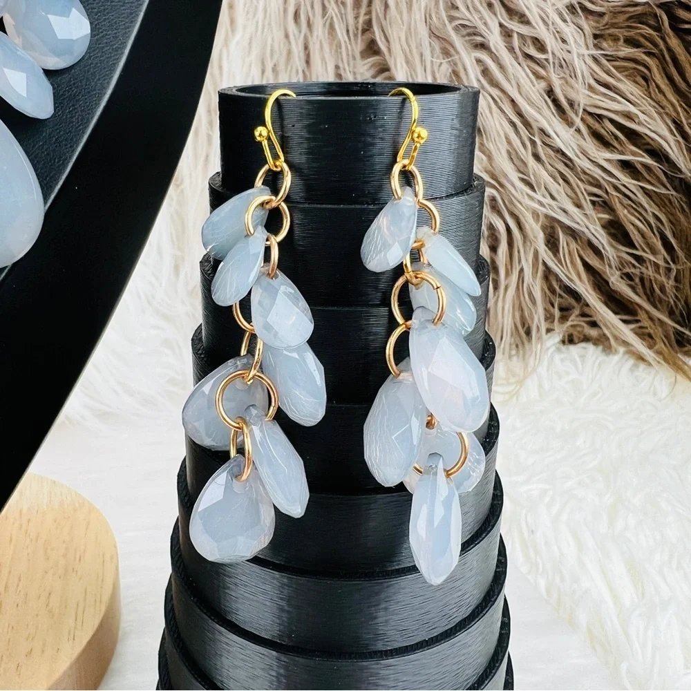 Light Lavender Faceted Teardrop Statement Necklace & Dangle Earrings Set